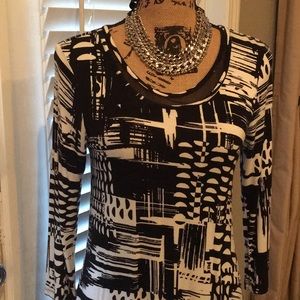 Black & White Asymmetrical Long Sleeve Blouse!